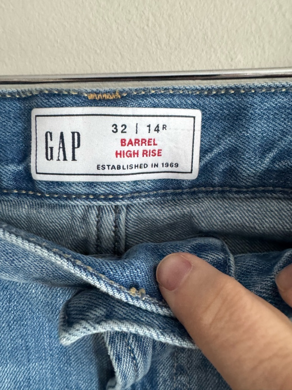The Gap barrel high rise 32 14 regular euc cuffed - Picture 2 of 7